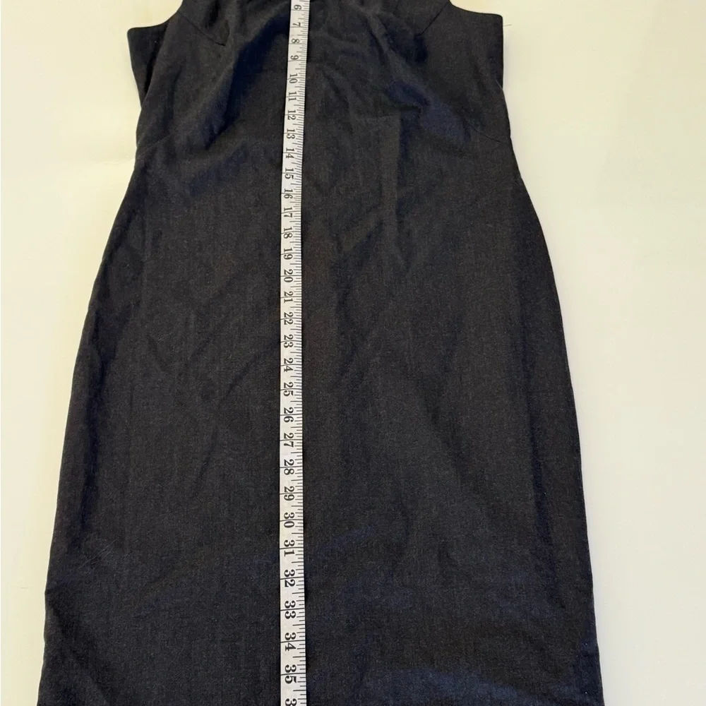 BANANA REPUBLIC Gray 95% Wool stretch Dress Size 4 Made in Italy - Picture 4 of 8